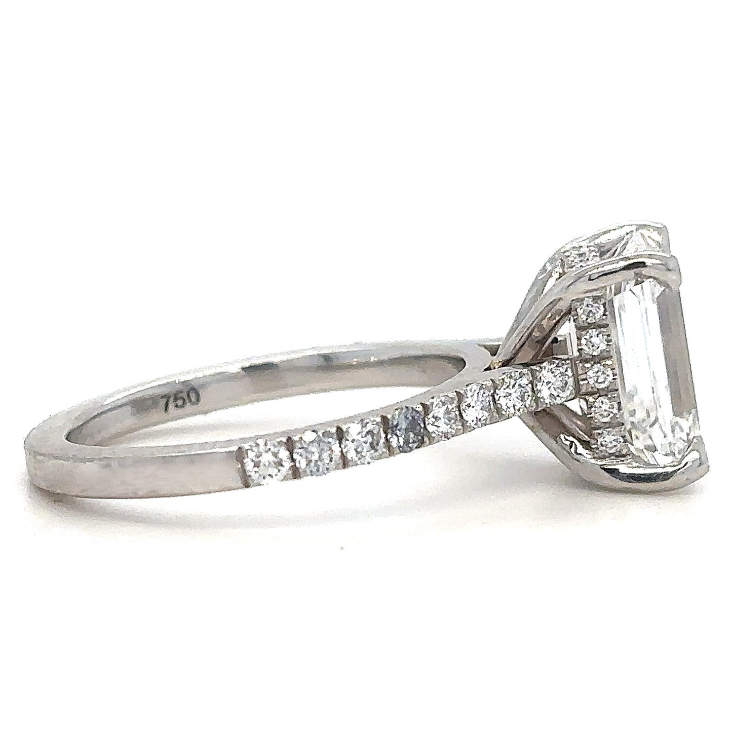 Reya – " 2.5ct " Emerald Solitaire in 18k Gold with Hidden Halo and Pavé (Ready) - Prime & Pure