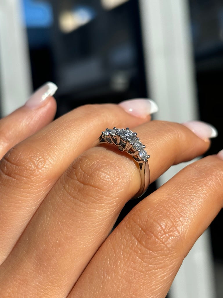 Chiara – 5 Stones Round Brilliant Ring in a tree setting - Prime & Pure