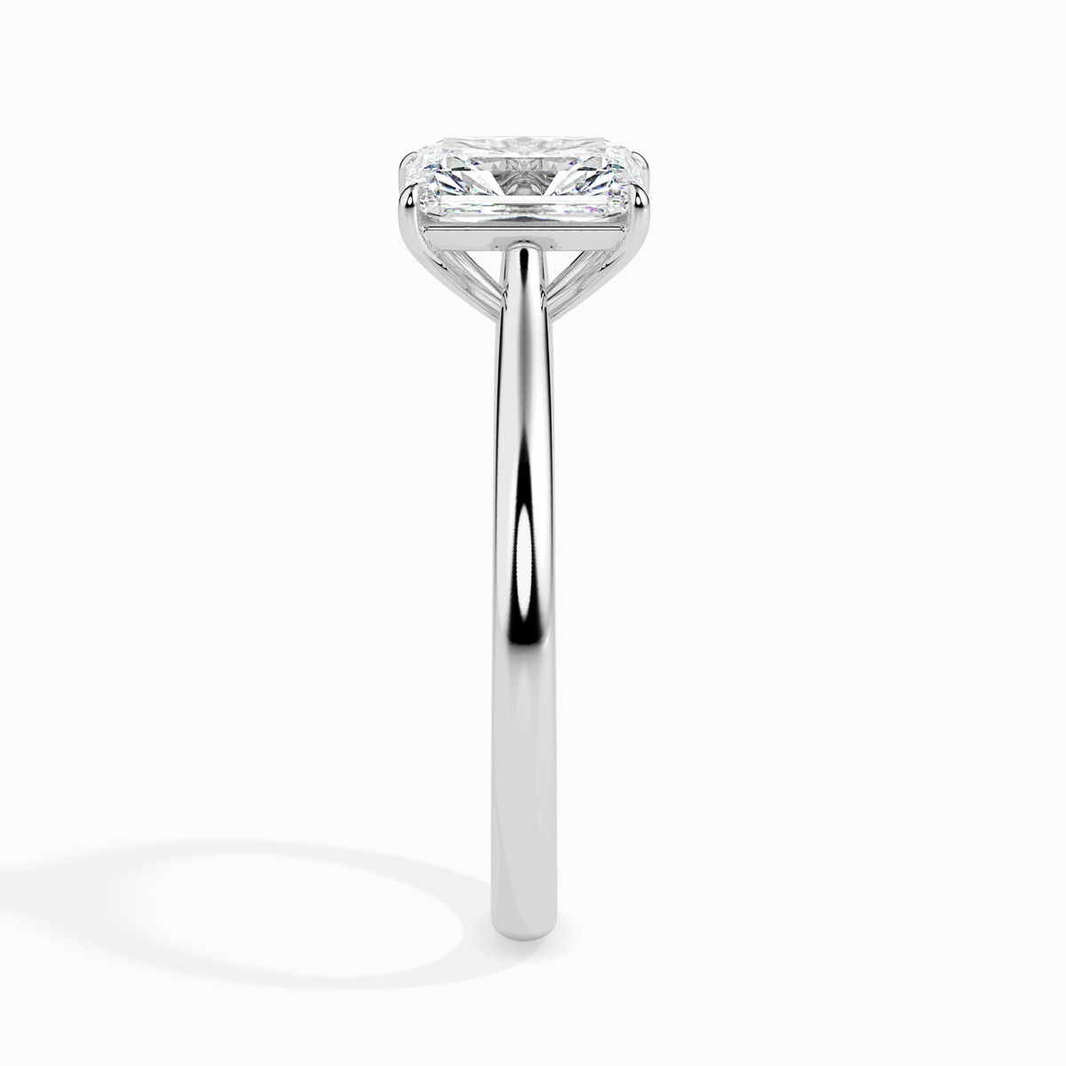 1ct D-VS1 Radiant Lab grown Diamond Solitaire ring in 18k Gold
