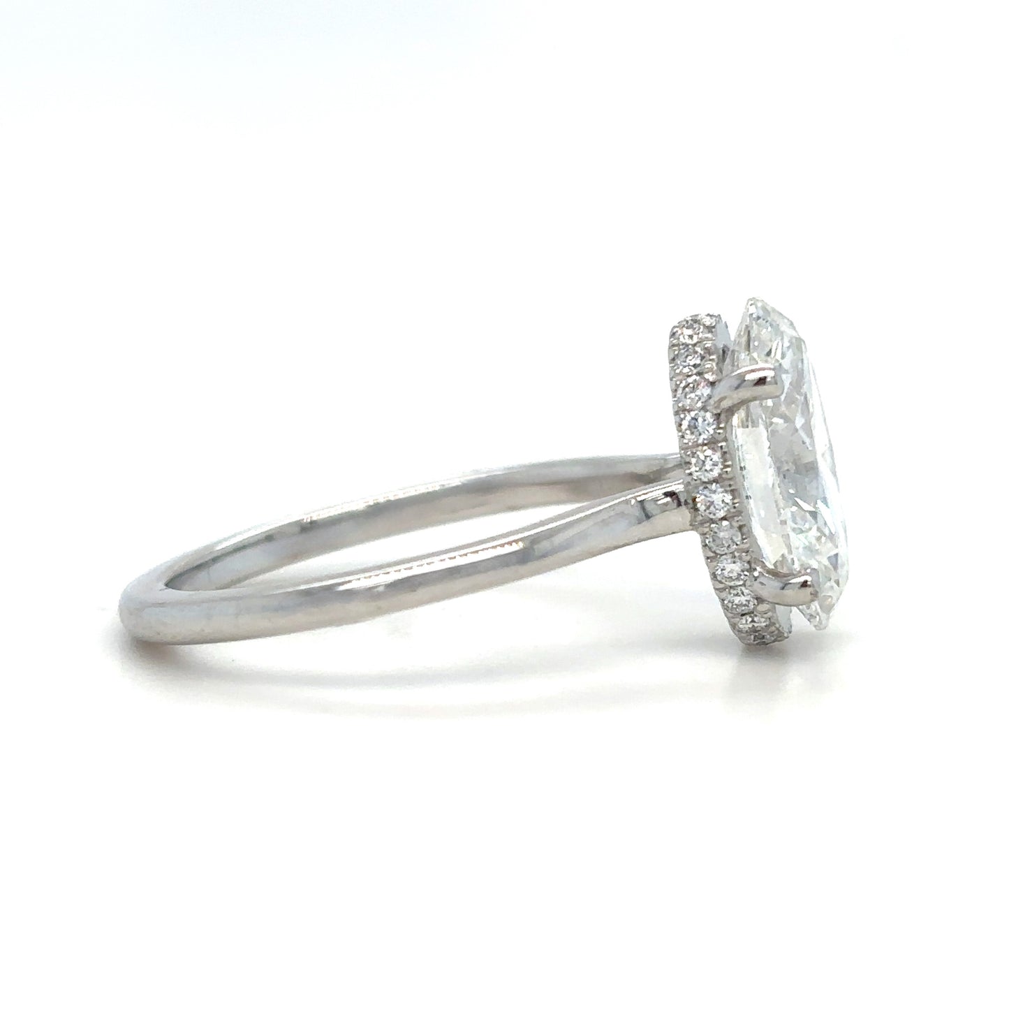 Kahla – " 2.02ct " Oval Solitaire in 18k with Hidden Halo Plain Band - Prime & Pure