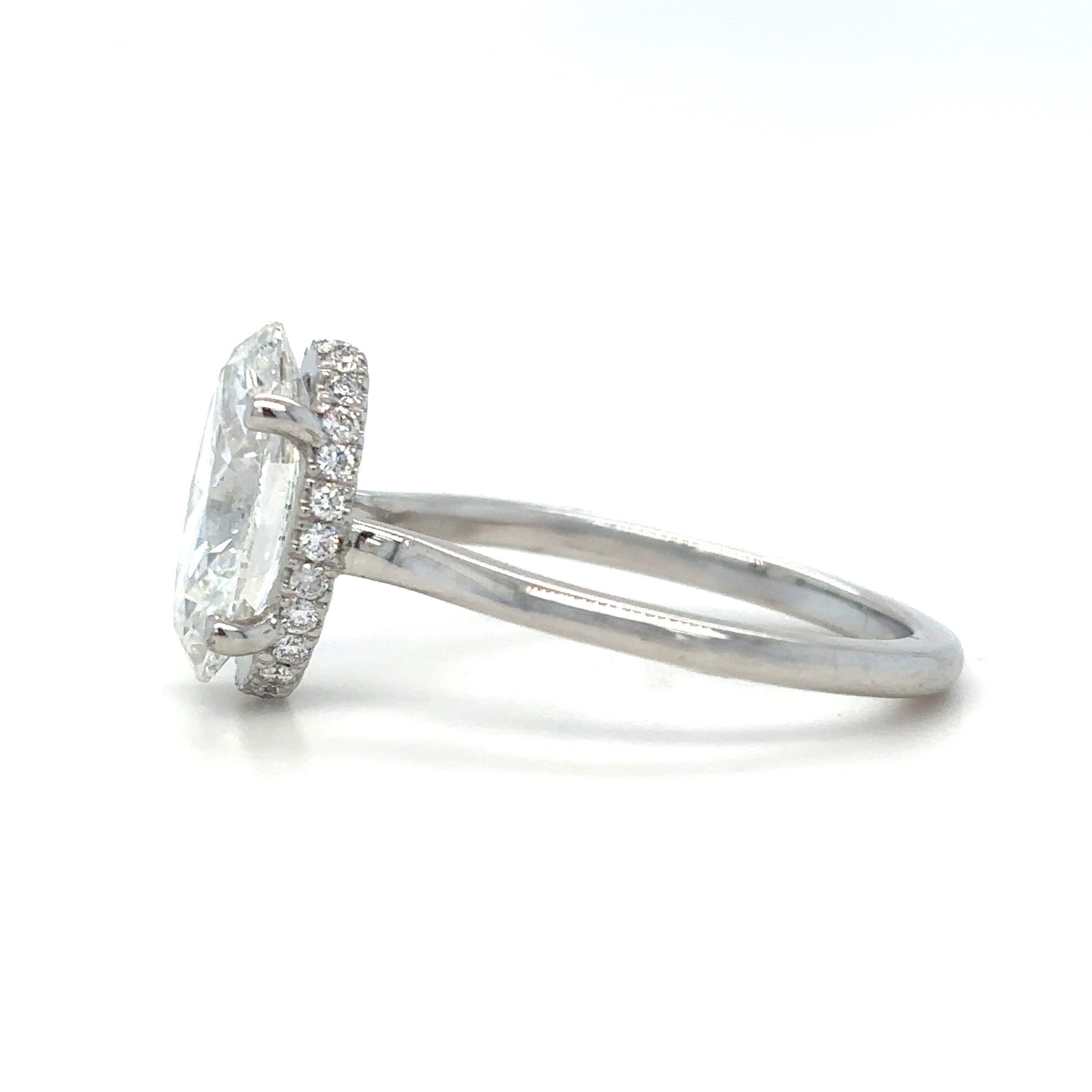 Kahla – " 2.02ct " Oval Solitaire in 18k with Hidden Halo Plain Band - Prime & Pure