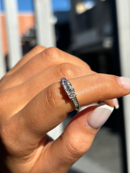 Silva - Emerald Trilogy with 6 Princess Diamonds - Prime & Pure