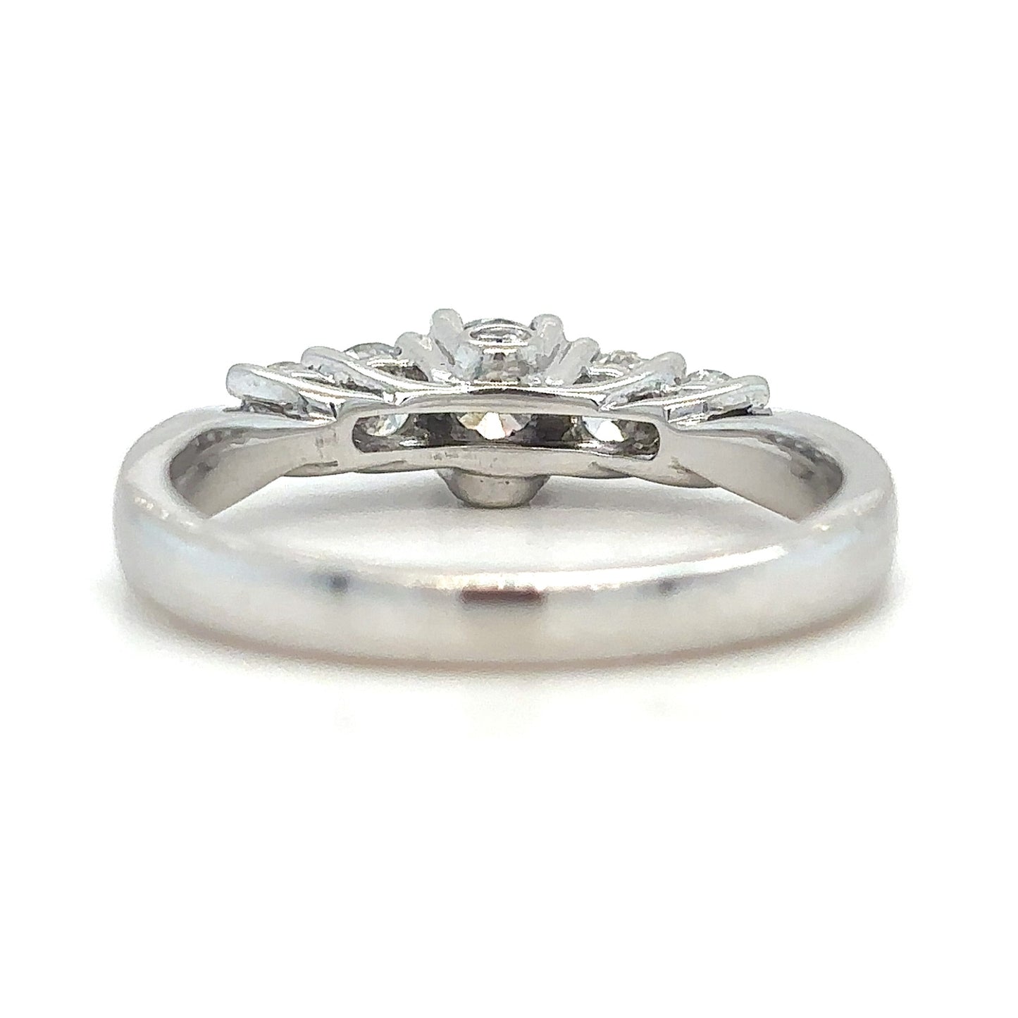Chiara – 5 Stones Round Brilliant Ring in a tree setting - Prime & Pure