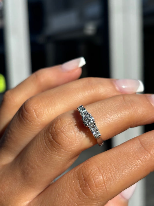 Chiara – 5 Stones Round Brilliant Ring in a tree setting - Prime & Pure