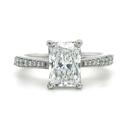 Isla – " 3ct" Radiant Solitaire in 18k Gold with Graduated Band (Ready) - Prime & Pure