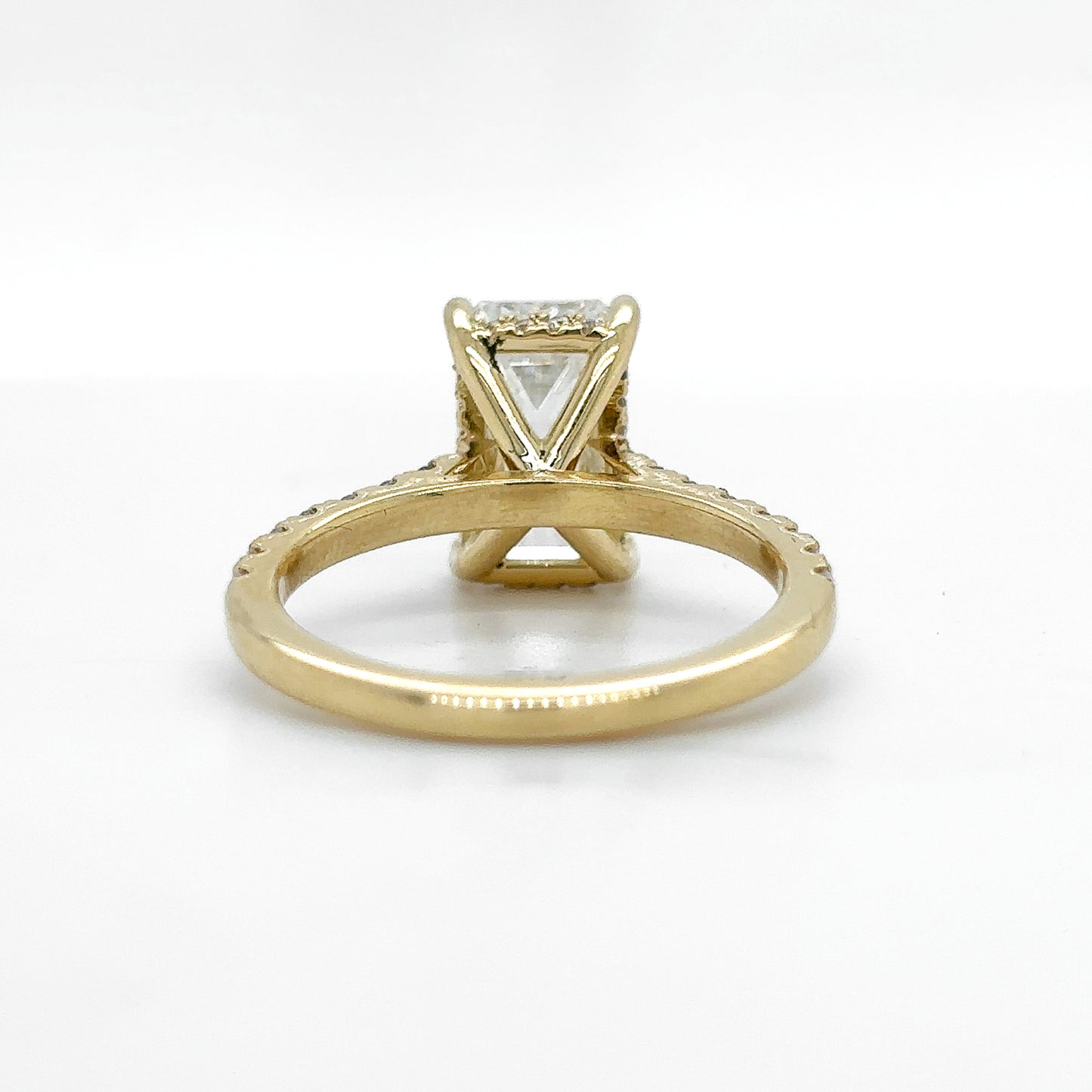 Elia – " 2.5ct " Emerald Solitaire in 18k Gold with Hidden Halo and Pavé Band (Ready) - Prime & Pure