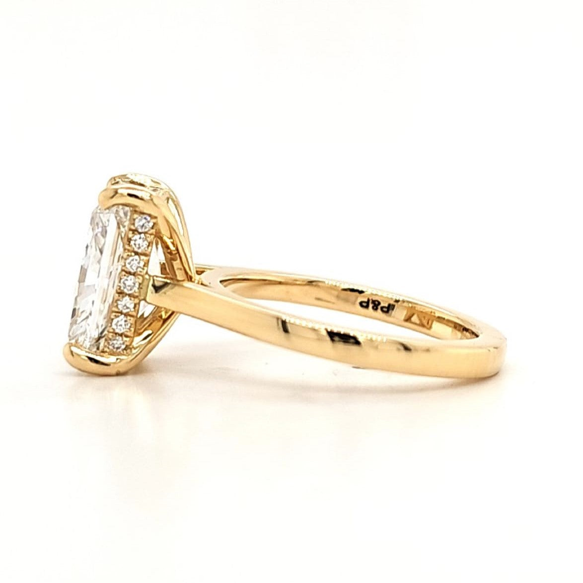 Nova – " 3.51ct " Radiant Solitaire in 18k Gold with Hidden Halo Plain Band - Prime & Pure