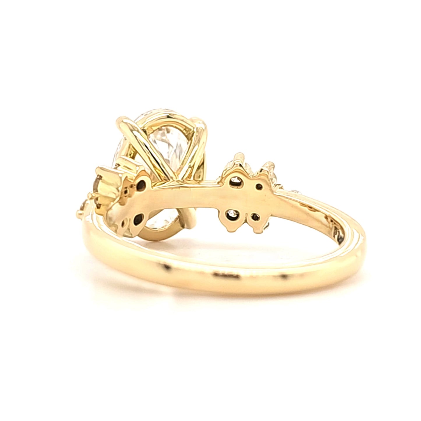Evie – " 3ct " Oval Solitaire in 18k Gold with 5 Round accent Diamonds each side (Ready) - Prime & Pure