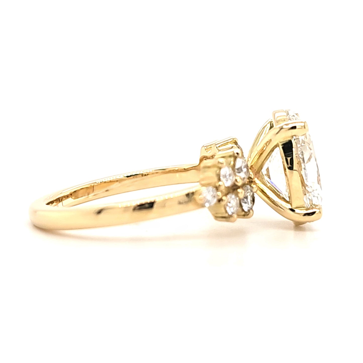 Evie – " 3ct " Oval Solitaire in 18k Gold with 5 Round accent Diamonds each side (Ready) - Prime & Pure