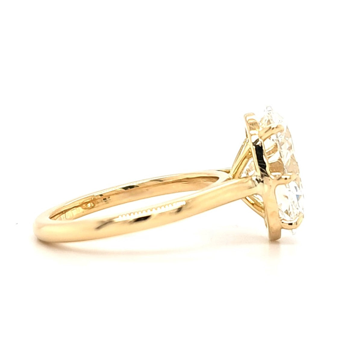 Maeve – " 3ct " Oval Cut Solitaire 6 Claw in 18k Gold (Ready) - Prime & Pure
