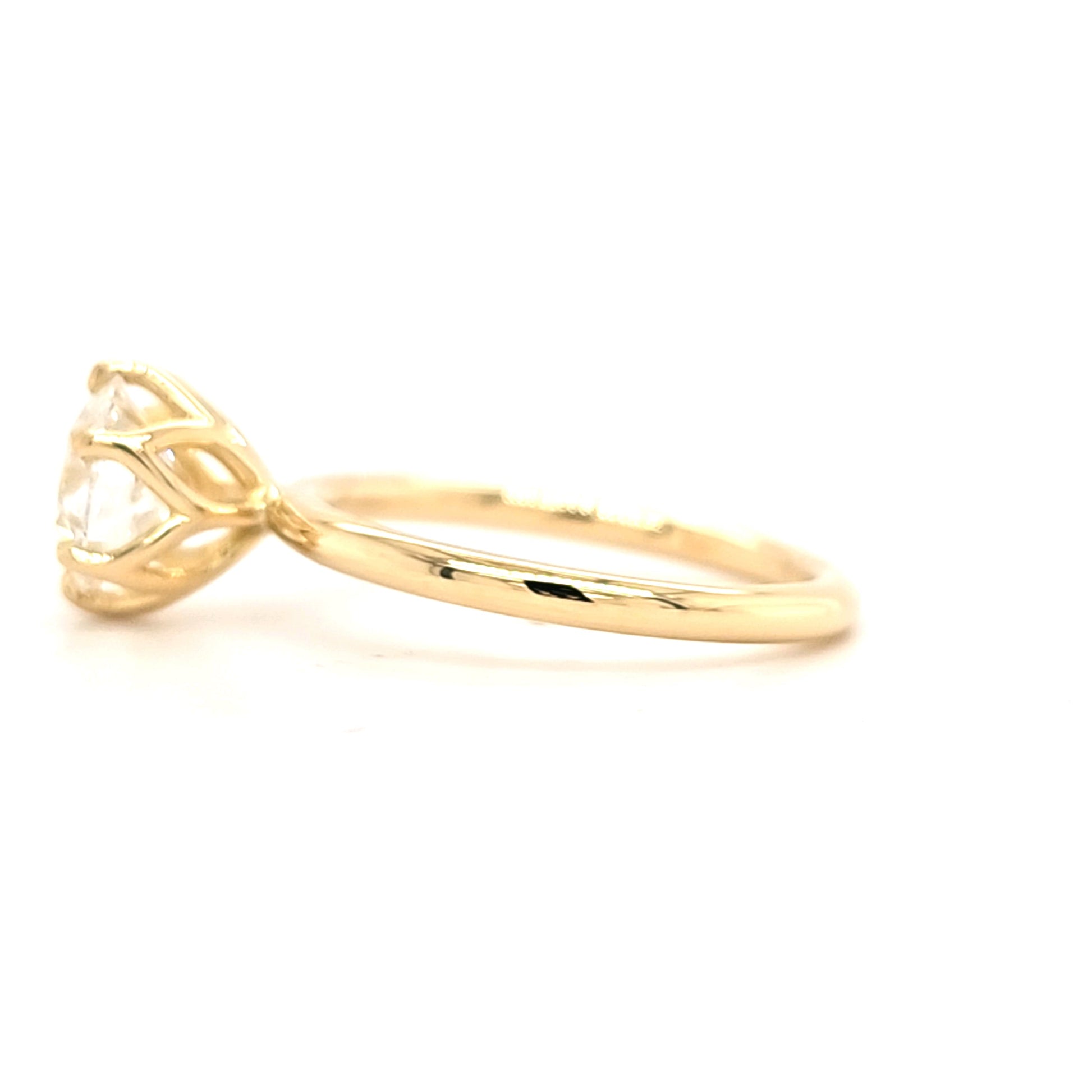 Annabelle – " 3ct " Round Cut Solitaire in 18k Gold 6 Claw Tulip Basket set (Ready) - Prime & Pure