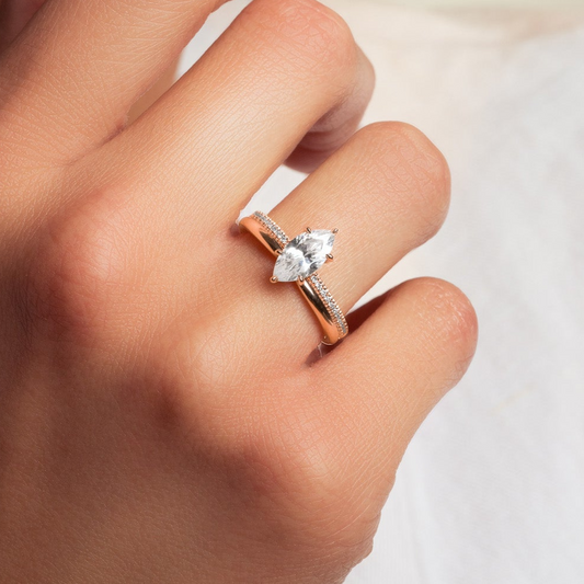 Yara - Tapered Centre Wedding Ring - Prime & Pure