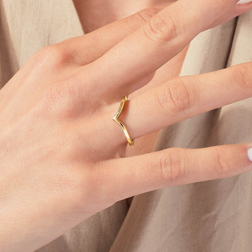 Violetta- V-Shaped Wedding Ring - Prime & Pure
