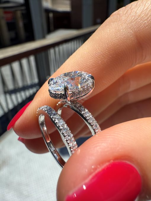 Maia – " 3ct " Oval Solitaire in 18k Gold with Hidden Halo and Pavé Band (Ready) - Prime & Pure