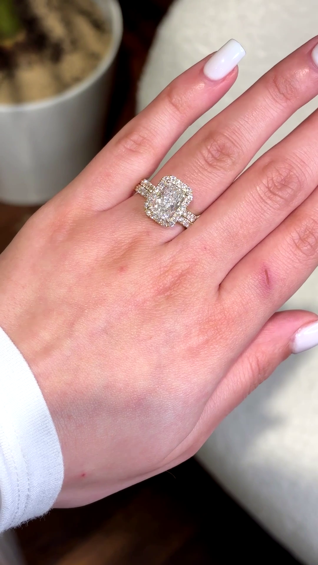 Matilda- " 3ct " Radiant Diamond Ring in 18k Gold With Halo and Pavé Half Set Band (Ready) - Prime & Pure