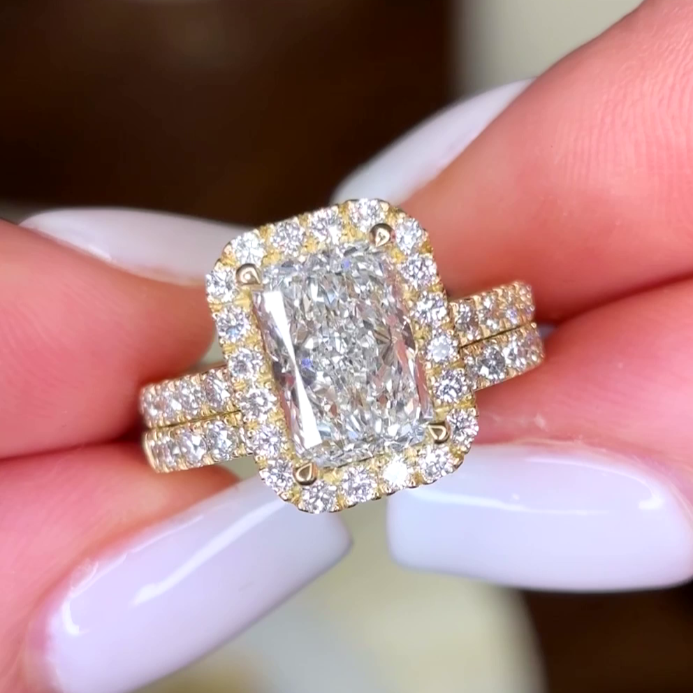 Matilda- " 3ct " Radiant Diamond Ring in 18k Gold With Halo and Pavé Half Set Band (Ready) - Prime & Pure