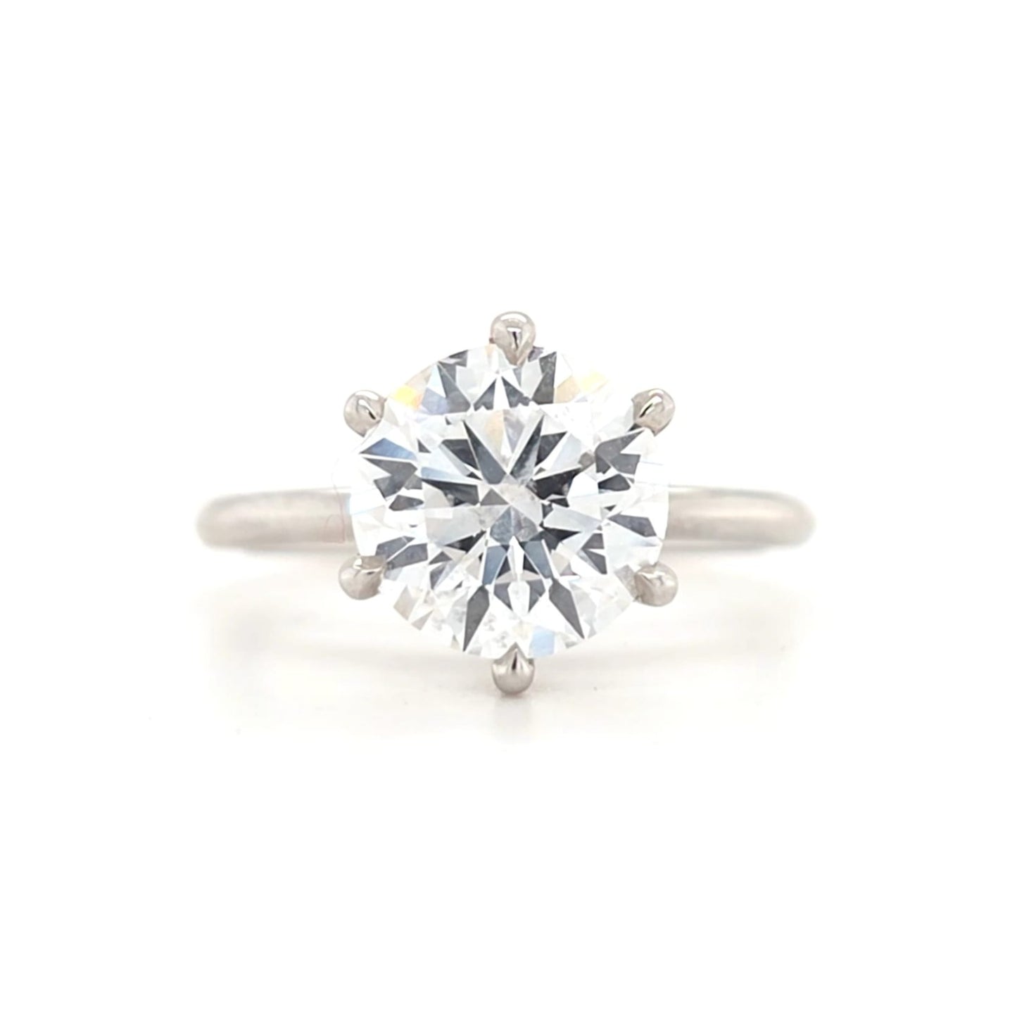 2.60ct D VS1 Round Lab-Grown Diamond  Six-Claw Setting | Plain Band | Size M