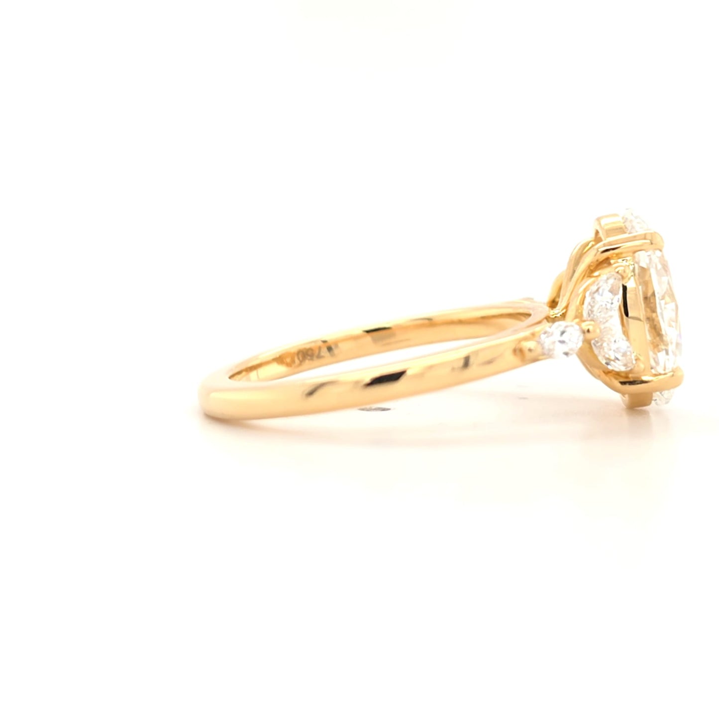 3.10ct D VS1 Oval Lab-Grown Diamond  Marquise Accent Diamonds | Size O½