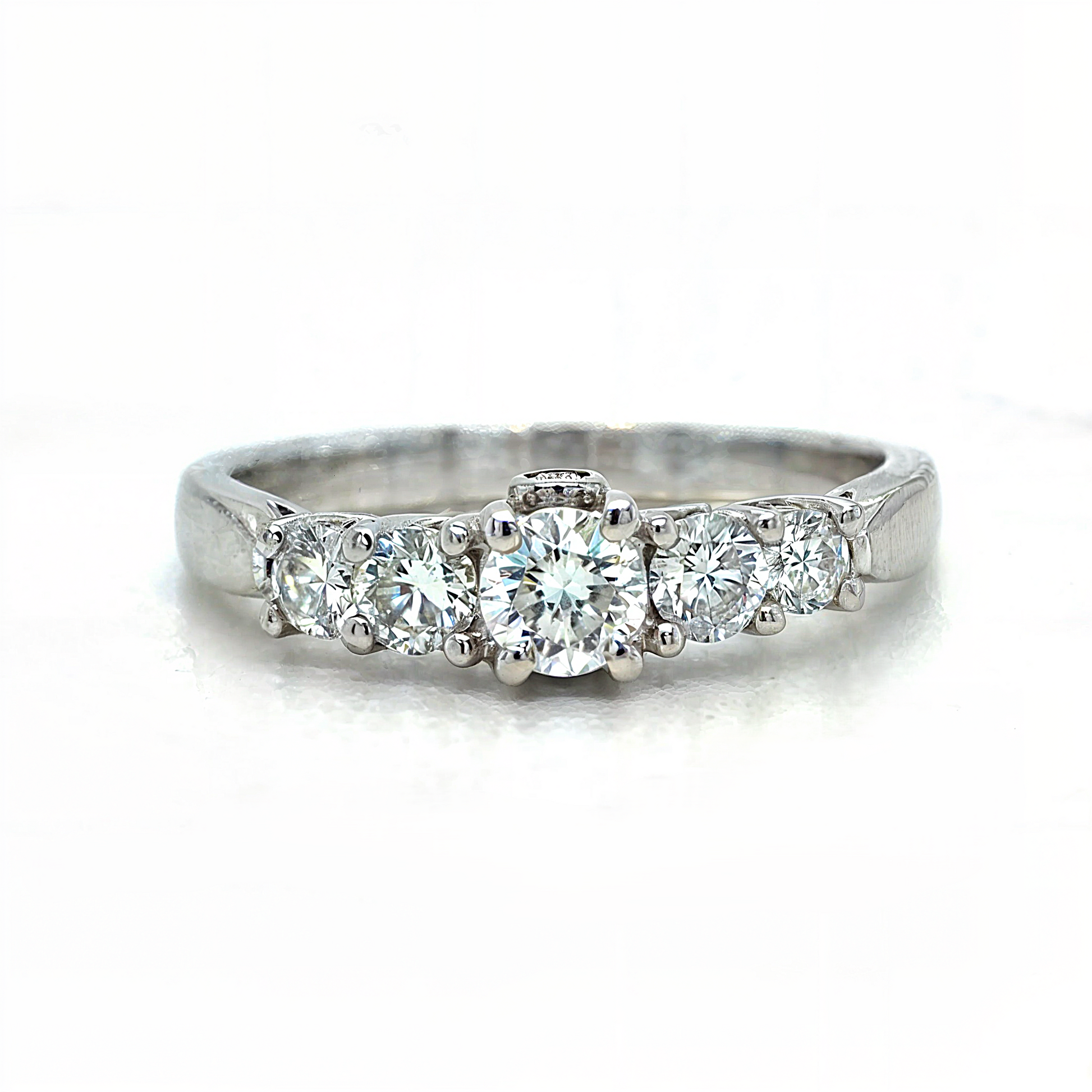 Chiara – 5 Stones Round Brilliant Ring in a tree setting - Prime & Pure