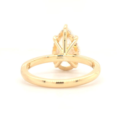 Kali – Pear Solitaire with Hidden Halo and Plain Band