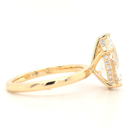 Kali – Pear Solitaire with Hidden Halo and Plain Band