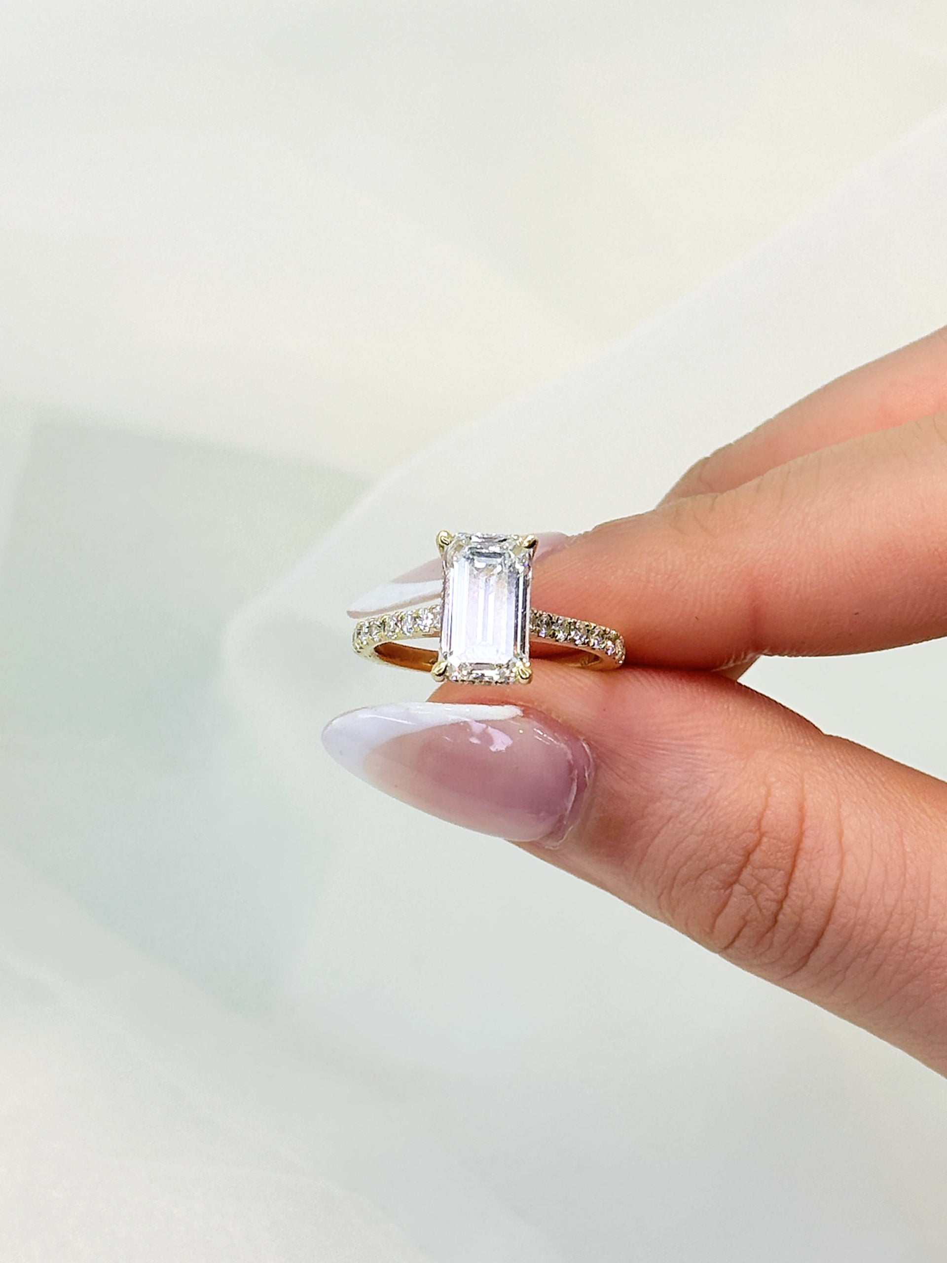 Elia – " 2.5ct " Emerald Solitaire in 18k Gold with Hidden Halo and Pavé Band (Ready) - Prime & Pure