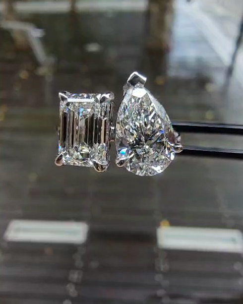 Dina – " 1ct Pear cut and 1ct Emerald cut " Toi et Moi Engagement Ring in 18k Gold with Plain Band (Ready) - Prime & Pure